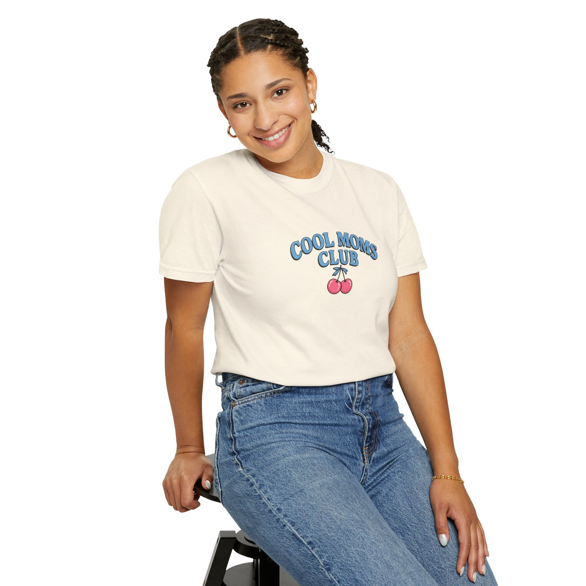 Cool Moms Club T-Shirt – Retro Cherry Graphic Tee for Stylish Moms